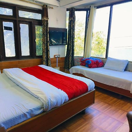 Hotel Holiday Dalhousie - Near Ghandhi Chowk Mall Road Bagian luar foto